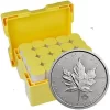 Box 500 x 1 oz stříbrná investiční mince Maple Leaf 2024 Originální masterbox kanadských stříbrných mincí Maple Leaf – Javorový list za zvýhodněnou cenu. Mince Maple Leaf ražené Královskou kanadskou mincovnou jsou každoročně vydávány vládou Kanady od roku 1988. Stříbrná mince je zákonným platidlem s nominální hodnotou 5 kanadských dolarů. Tržní hodnota mince je variabilně určena závislostí na spotové ceně stříbra na burze drahých kovů. Obsah stříbra 99,99 % řadí tuto minci mezi nejlepší oficiální stříbrné mince na světě. Standardní verze má hmotnost 1 trojské unce (31,10 gramů). Mince jsou opatřeny bezpečnostními prvky – radiální 3D linie, mikrogravírovaný javorový list, technologie proti padělání BULLION DNA™ a exkluzivní ochrana povrchu MINTSHIELD™ proti vzniku mléčných skvrn. Rub: Javorový list, text "CANADA", “ARGENT PUR”, ryzost a váha. Líc: Portrét britského krále Karla III., text "CHARLES III”, nominální hodnota a rok vydání. Autorem portrétu Karla III. je Steven Rosati. Zaujal Vás kanadský Maple Leaf? Jsme zde pro Vás na telefonu +420 777 260 271 Rádi Vás přivítáme osobně v našem Domu šperů a investic Zlatá Roudná, Na Roudné 401/47 v Plzni.