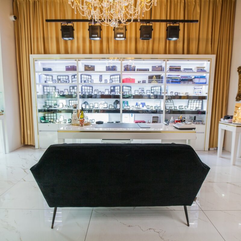 Zlatnické ateliéry a dům šperků Zlatá Roudná | Osobní showroom Petry Praumové domu šperků